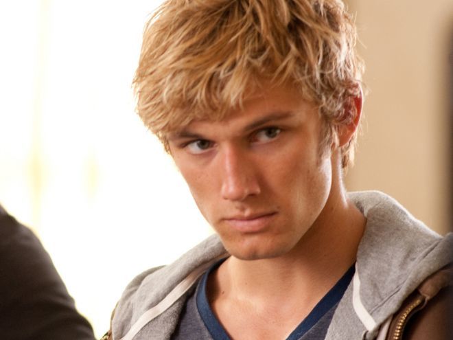 7 Anos Depois Vaza A Foto Sem Censura Do Ator Alex Pettyfer